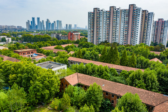 航拍武汉红钢城工业企业居住区