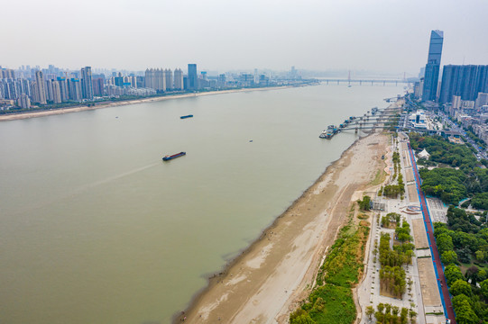 航拍长江武汉汉口江滩