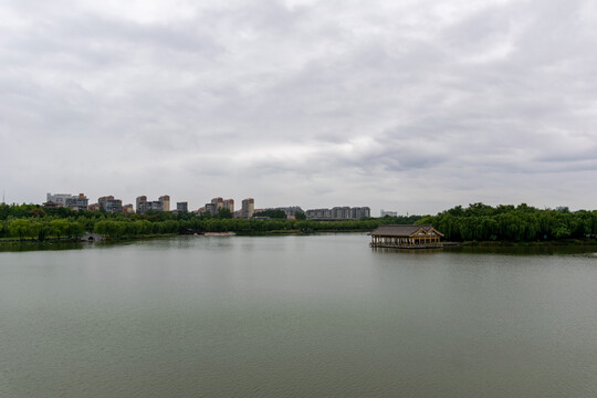 曲江池南湖风光