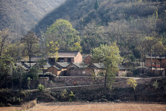 大山里的人家