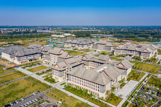 航拍河南大学郑州校区中式建筑