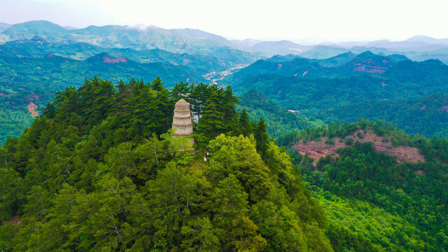 麦积山石窟