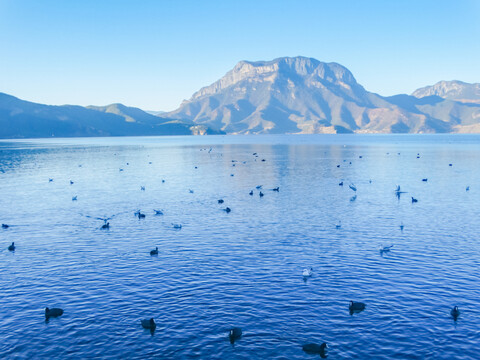 山川湖景