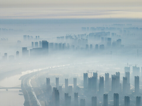 晨雾中的中国大运河江苏淮安段