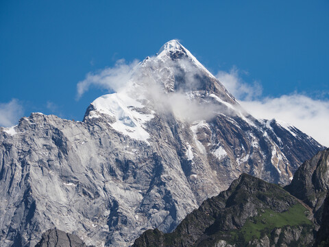 四姑娘山幺妹峰