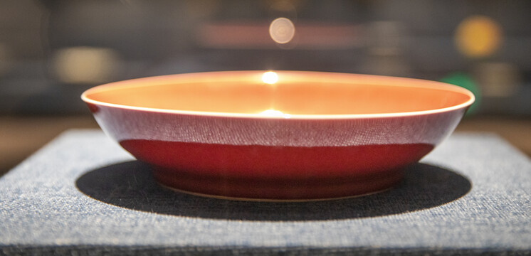 清代大清雍正年制祭红瓷碗