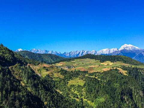 玉龙雪山哈巴雪山