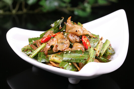 野香菜拌鸡冠