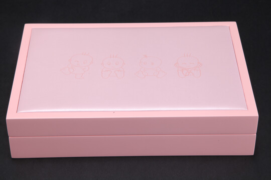 粉红色宝宝记忆盒