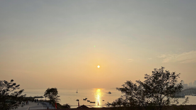 海上落日