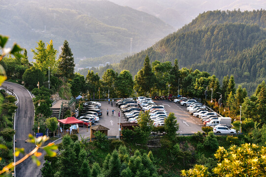 枫香瑶寨停车场