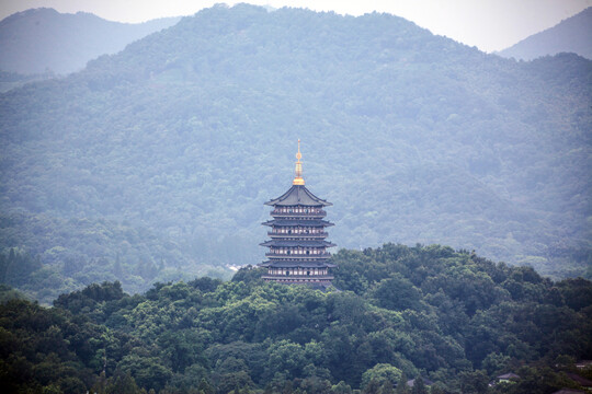 杭州风光远眺雷峰塔