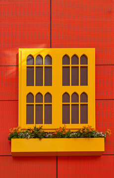 黄色窗户