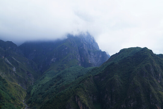 山崖绝顶