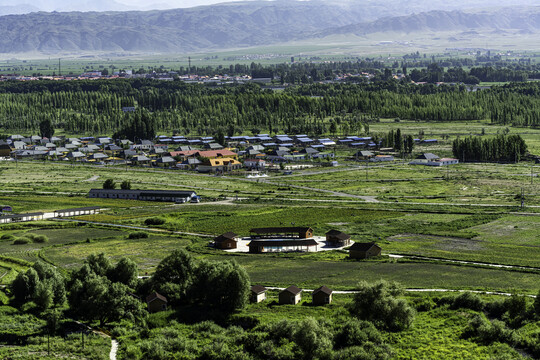 中国新疆阿勒泰地区山地景观