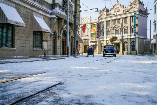 雪天的民国上海老街道