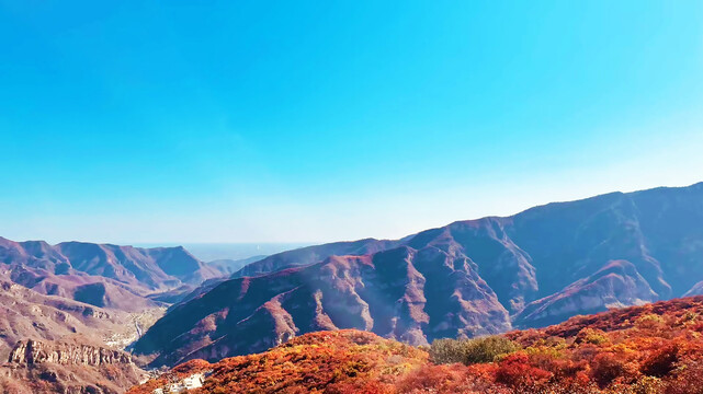 崇山峻岭