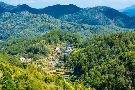 小山村