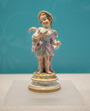 欧式人物陶瓷雕像
