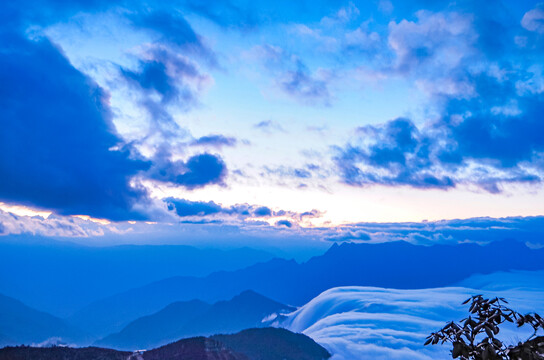 牛背山风景区