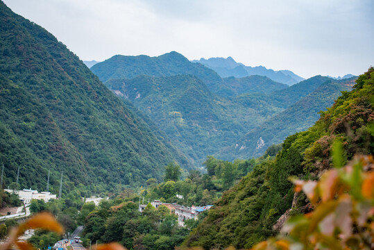 西安圭峰山山脚景色