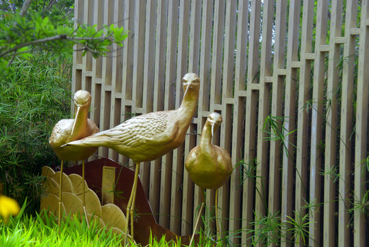 鸟类雕塑涉禽高跷鸻