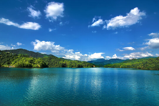 水库湖景