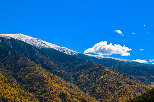 梅里雪山