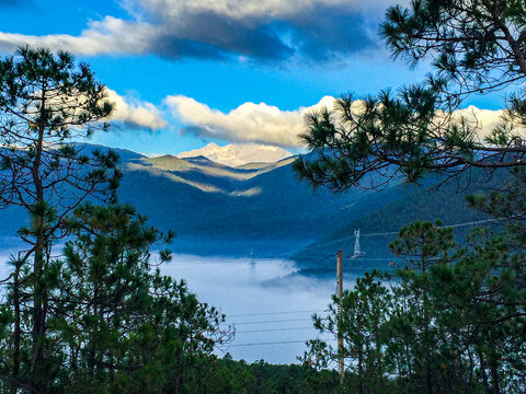 玉龙雪山哈巴雪山