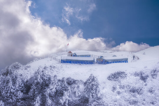 华尖山雪景