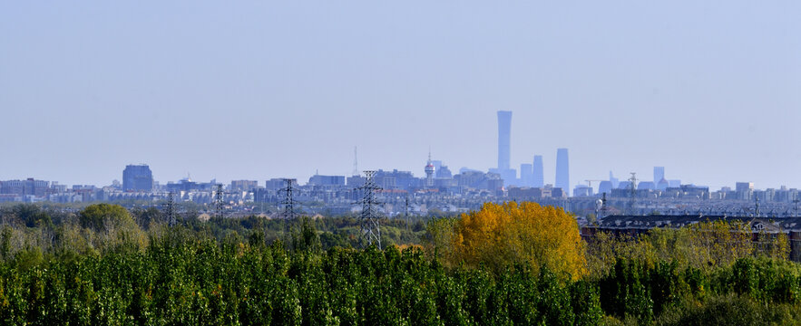 远眺北京国贸地区的高楼大厦