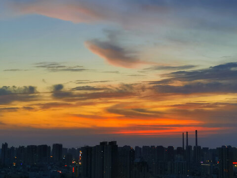 城市夕阳