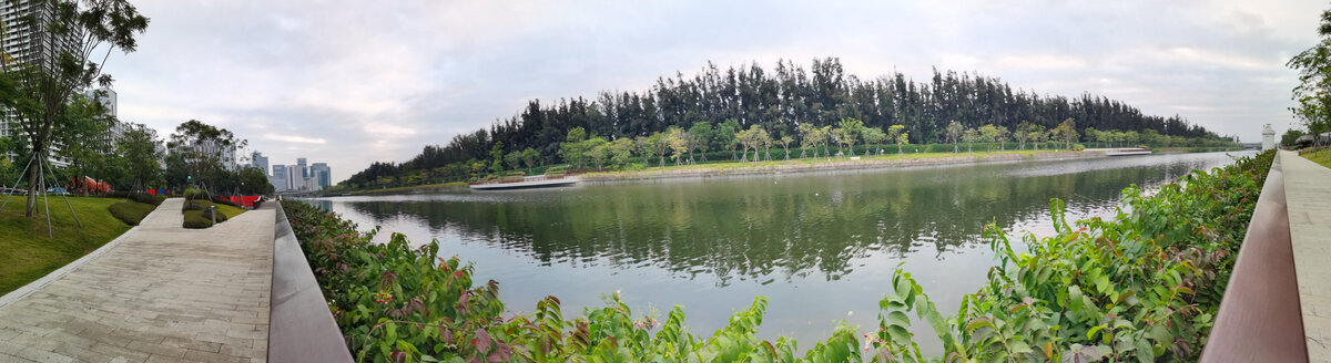 美丽的河边风景