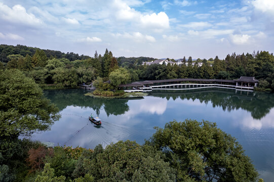 航拍杭州西湖园林景观