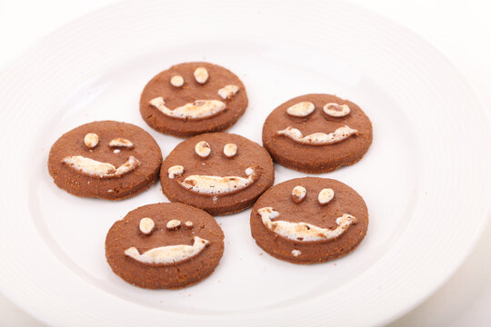 笑脸巧克力饼干