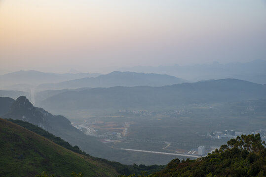 登高望远远山风景自然风光