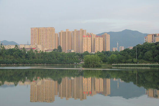 湖景房