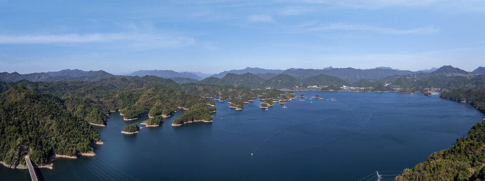 航拍千岛湖绿水青山岛屿密布