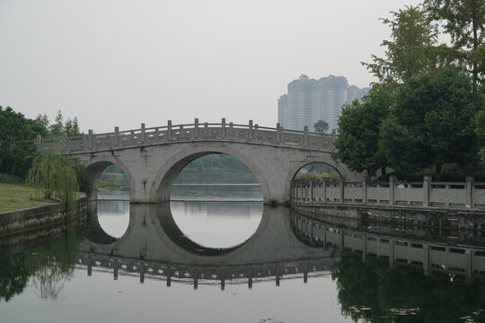 眉山水街穿越城