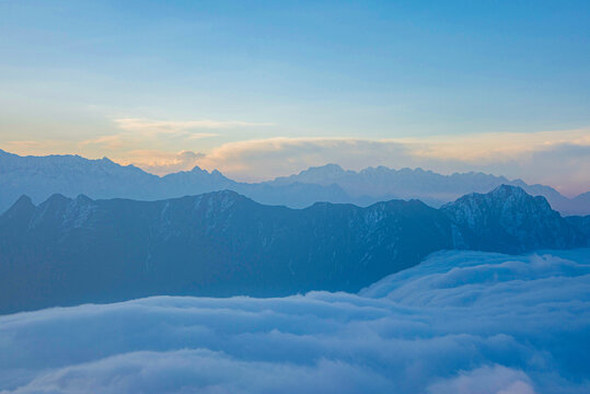 川西云海贡嘎雪山