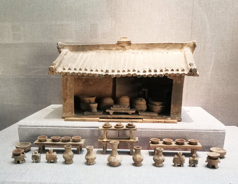 东汉两坡式陶作坊