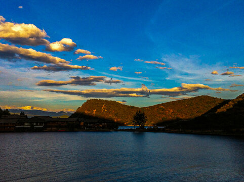 泸沽湖夕阳