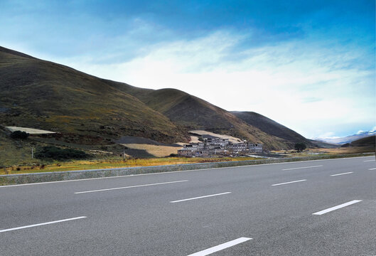 户外干净的沥青道路