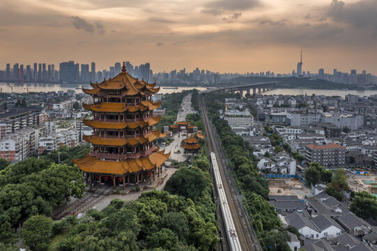 鸟瞰黄鹤楼日落