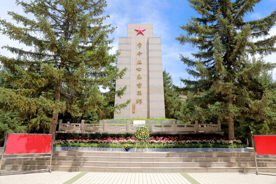 西宁西路军纪念馆烈士纪念碑