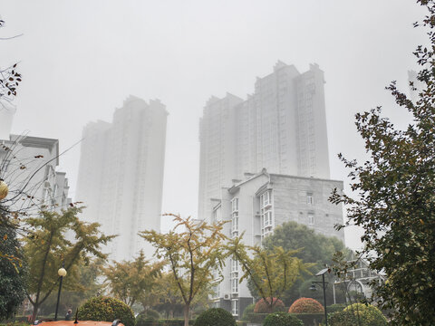 雾霾建筑
