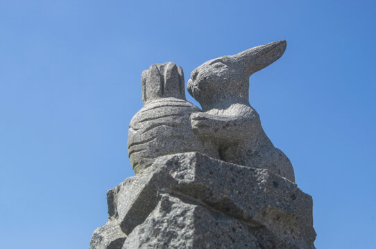 十二生肖玉兔石雕
