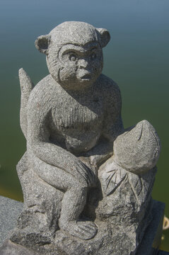 十二生肖石猴雕