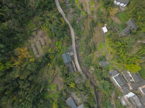 航拍乡村小道自然风光