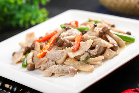蟹味菇炒牛肚